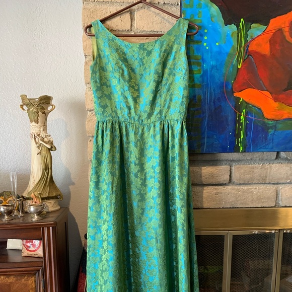MidCentury Handmade Formal Gown and Capelet - Picture 9 of 13